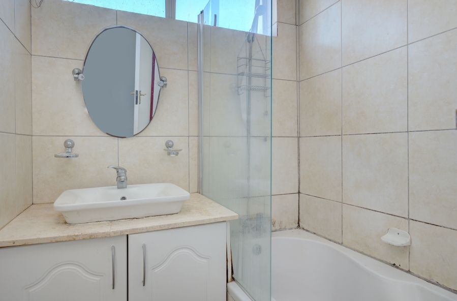 2 Bedroom Property for Sale in Humewood Eastern Cape
